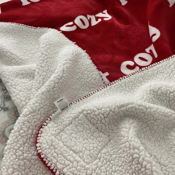 PINK Victoria’s SecretRed Cozy Blanket with red & White Accents - Picture 4 of 6